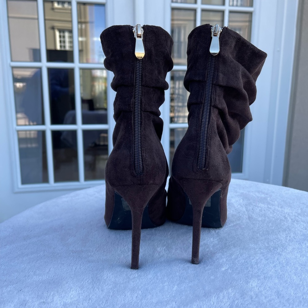 Brown BOOTIES 🤎👏🏼 - Picture 3 of 6